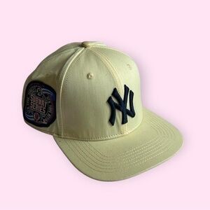 NEW YORK YANKEES LOGO SUBWAY SERIES SNAPBACK  Pro Standard Hat Cream